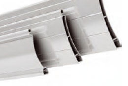 Алюминиевые рольставни, ориентированные на защиту от ветрового подпора, осадков и отчасти солнечного излучения с полотнами из одностенных или двустенных полых профилей